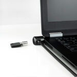 Cable tooq seguridad con llave para portatiles 1.5m - Imagen 5